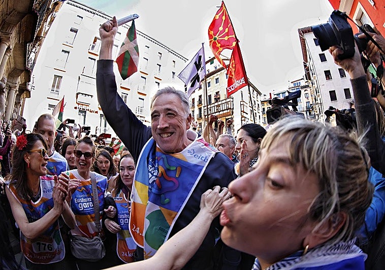 PSE, PP y UPN sacan adelante una moción para que Pamplona deje de financiar la Korrika