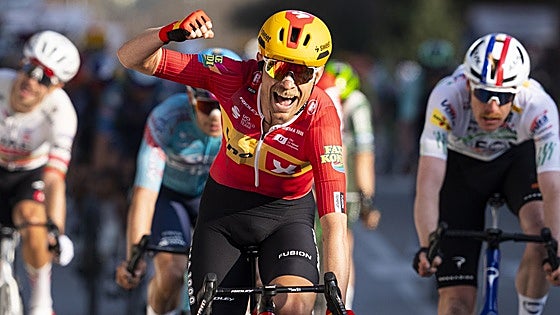 Magnus Cort mantiene intacta su puntería al vencer en la Volta
