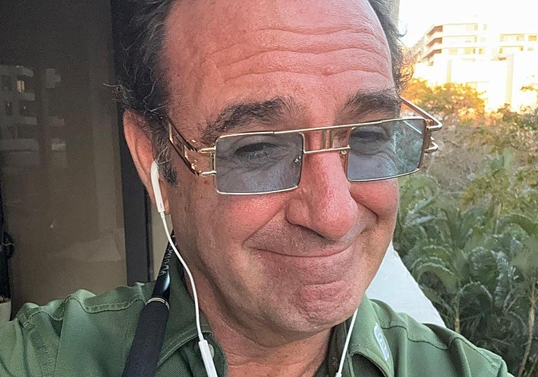 El actor bilbaíno, hijo de un notario, que triunfa con sus vídeos de humor sobre los estereotipos de clase