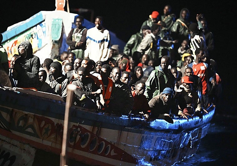 La Guardia Civil y la policía marroquí destapan una red de tráfico de migrantes en Granada