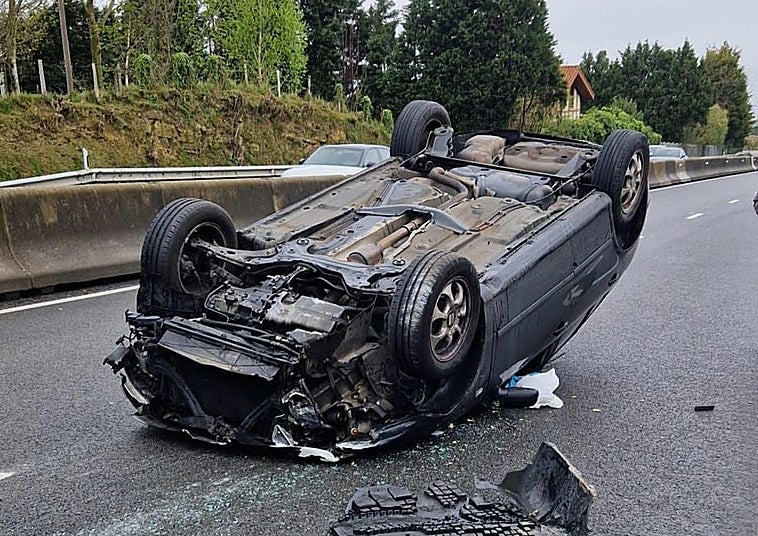 Finalizan las retenciones en el Alto de Santo Domingo tras un accidente múltiple dirección Bermeo
