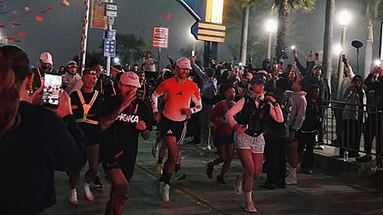 La carrera salvaje de Pitufollow: 550 kilómetros clandestinos de Los Ángeles a Las Vegas