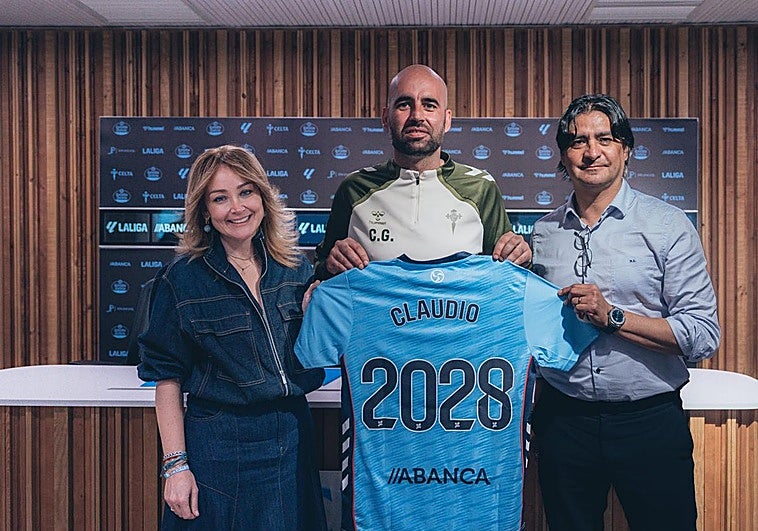 Giráldez, en la agenda del Athletic para su banquillo, renueva con el Celta hasta 2028