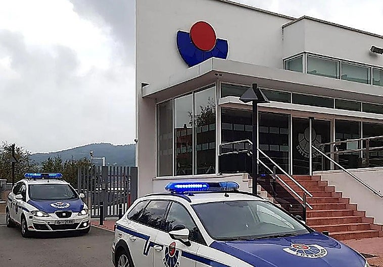 Detenido un hombre de 45 años por el homicidio de su mujer en Basauri