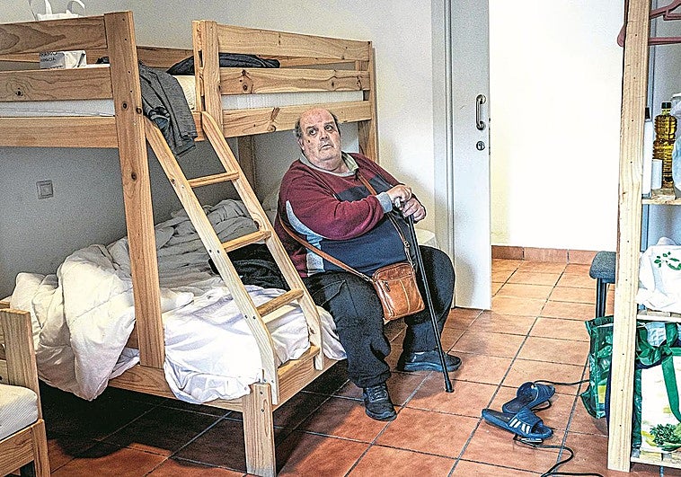 «¿Qué más tengo que padecer para que me den un techo?»