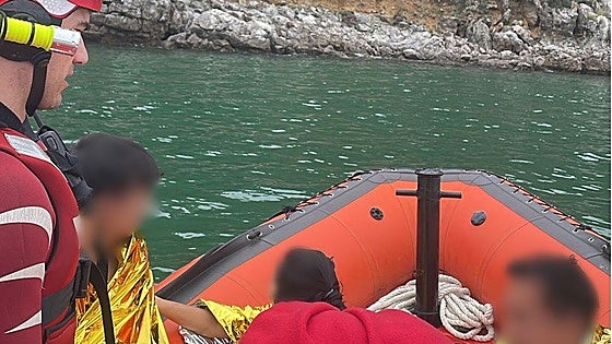 Rescatadas 14 personas de la isla de Lekeitio atrapadas por las mareas