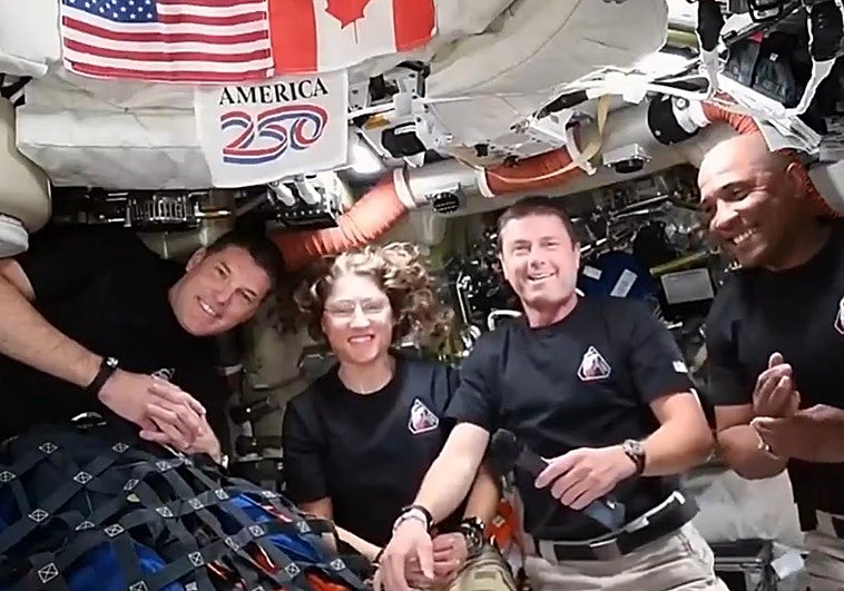 La llamada a Tierra desde la nave Orión de la Artemis 2: «Tenemos que mejorar las cañerías»