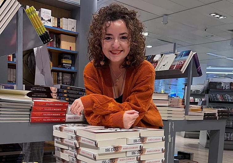 De la mejor nota en la EBAU a su fichaje por una gran editorial a los 21 años