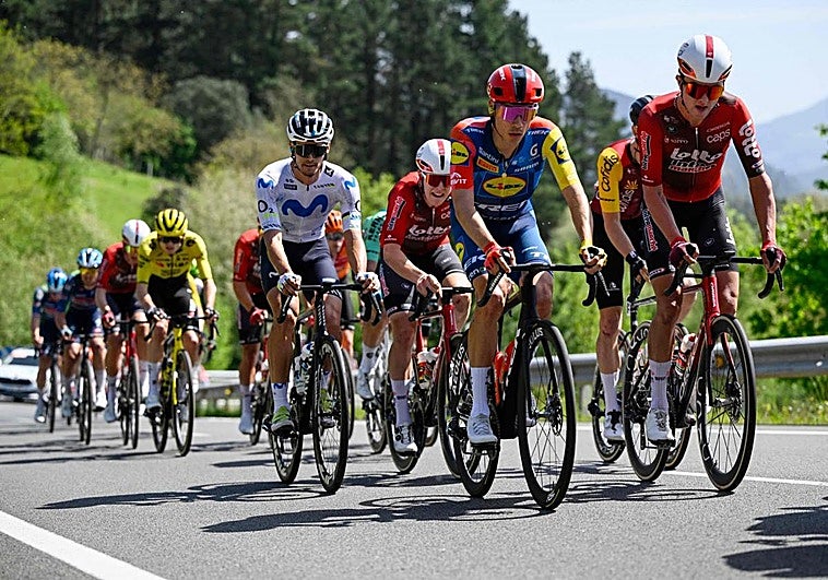 Los cortes de tráfico para hoy por la Itzulia: Galdakao, Gernika, Derio, Lezama...