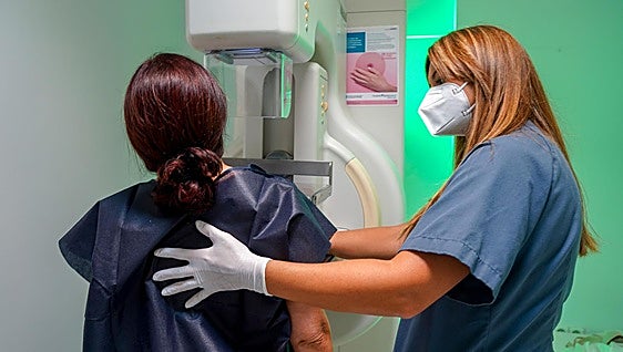 Sanidad valora ampliar el cribado de cáncer de mama hasta los 74 años