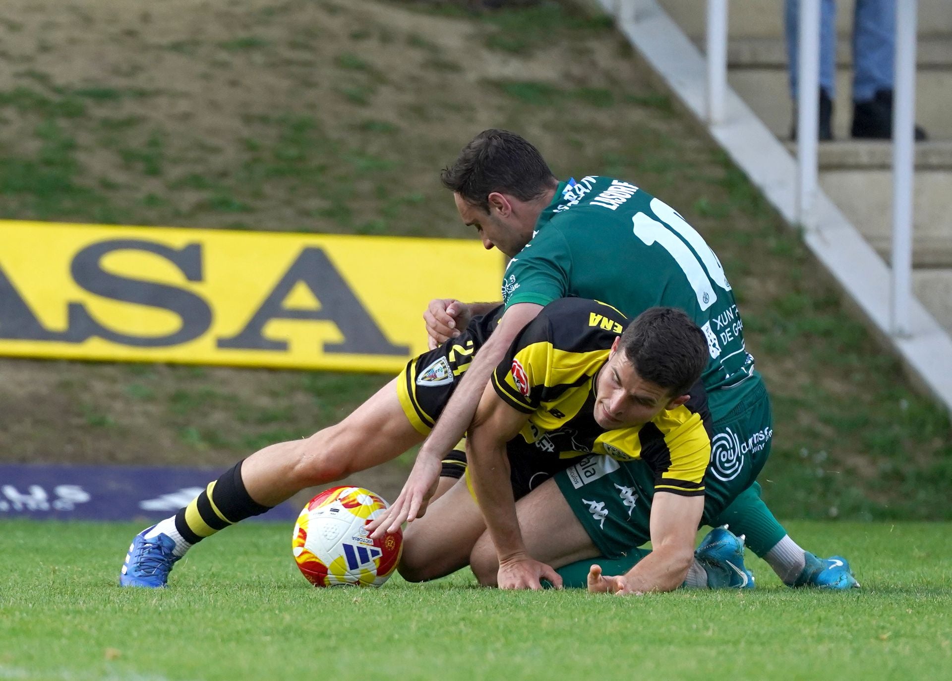 El Barakaldo no pasa del empate ante el colista
