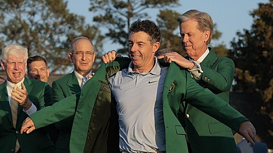 Rory McIlroy se viste su segunda chaqueta verde consecutiva