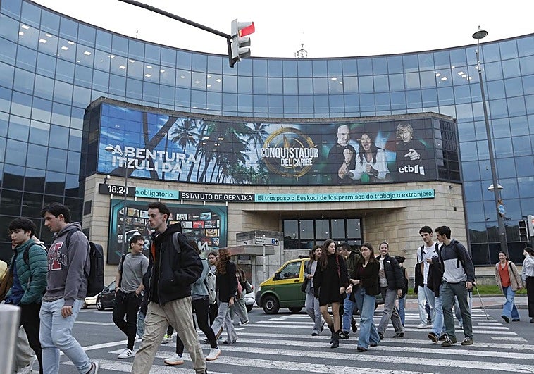 Etenik gabeko haur programazioa euskaraz, ETB1 On-en bidez