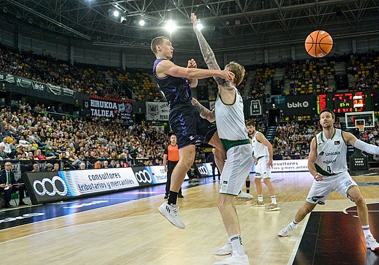 22 días para ganar el título y asaltar el play-off