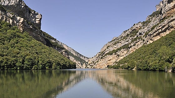 Quién quiere ir a Noruega cuando tiene los fiordos a tiro de piedra