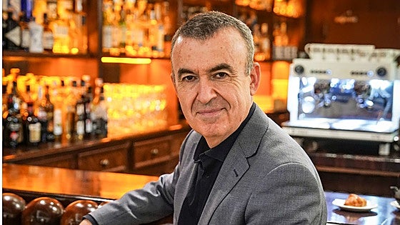 Lorenzo Silva: «Es nefasto asumir que el Ejército es patrimonio de la derecha, es de toda la sociedad»
