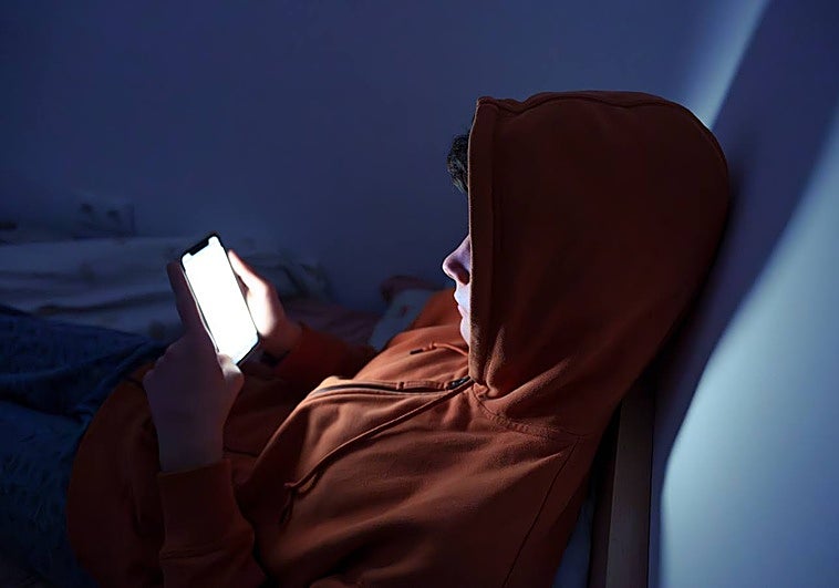 El cerrojo del miedo: cuando el cuarto del hijo se vuelve una frontera infranqueable