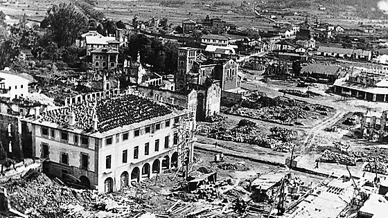 Gernika alza la voz contra los genocidios en el 89 aniversario de su bombardeo