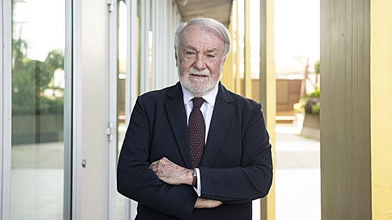 «Bildu gana en Vitoria porque se está sustituyendo el nacionalismo por la extrema izquierda»