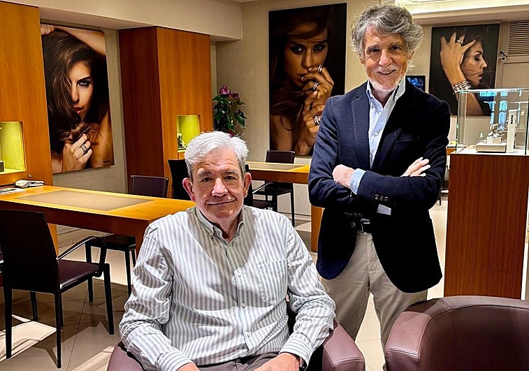 Cierra la joyería Matia de Bilbao tras 70 años con precios especiales: «Toca disfrutar sin horarios»