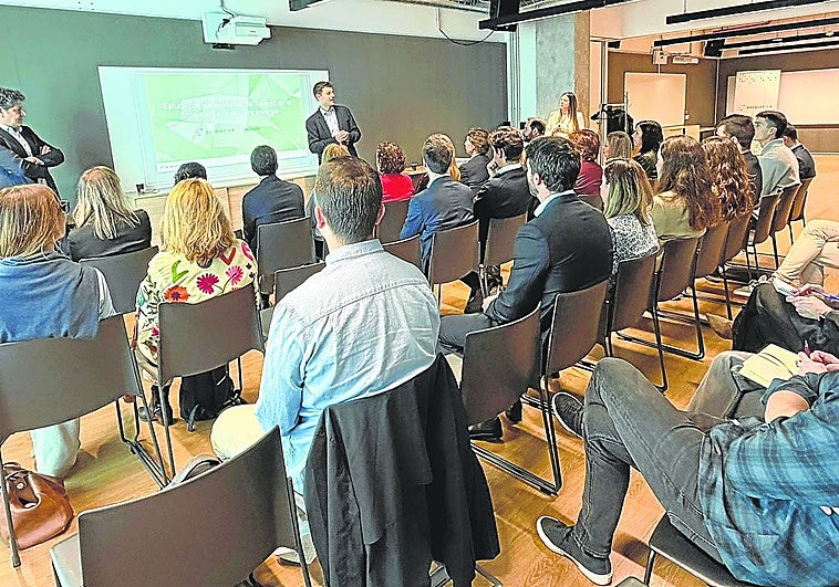 La falta de perfiles complica el resurgir del ecosistema financiero vasco