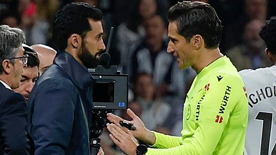 Arbeloa ejerce presión sobre los árbitros antes de recibir al Alavés en el Bernabéu