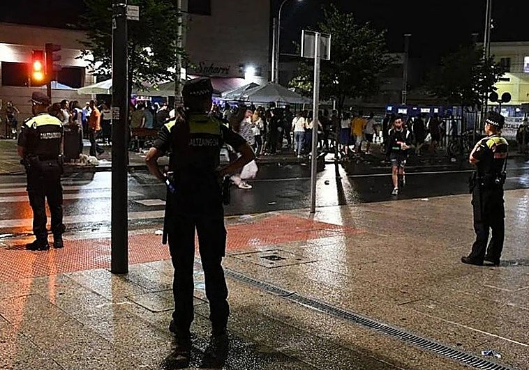 Apuñalamiento en fiestas de Santurtzi: «No puede ser que el kit de fiestas sean el móvil, la cartera y una navaja»