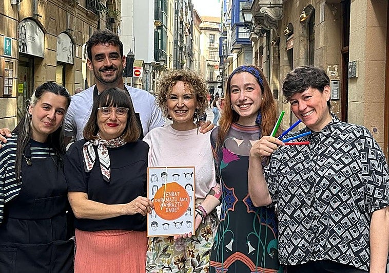 ¿Te animas a dibujar a tu madre? Cuatro tiendas de Bilbao premian este gesto de la infancia