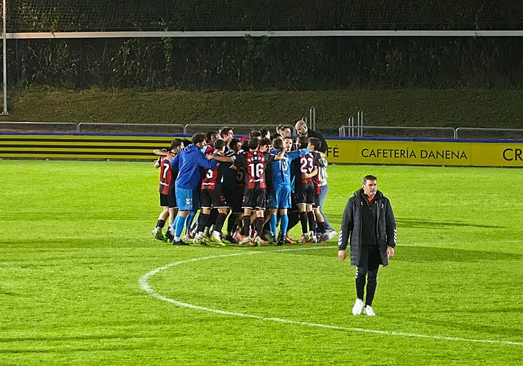 El Arenas logra un triunfo de quilates y abraza la permanencia