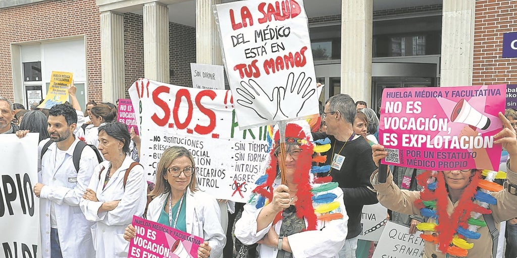 La huelga de médicos ha afectado a 300.000 vascos y aplazado 8.000 operaciones en tres meses