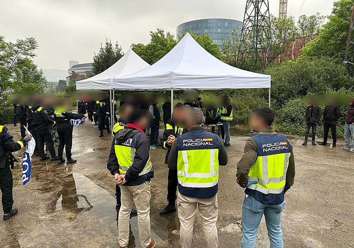 Operación policial en el campamento «ilegal» de Olabeaga