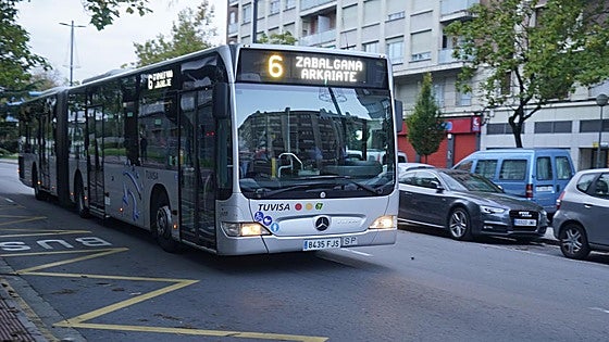Facua pide al Ayuntamiento de Vitoria medidas para solucionar los «problemas de seguridad» de varios urbanos
