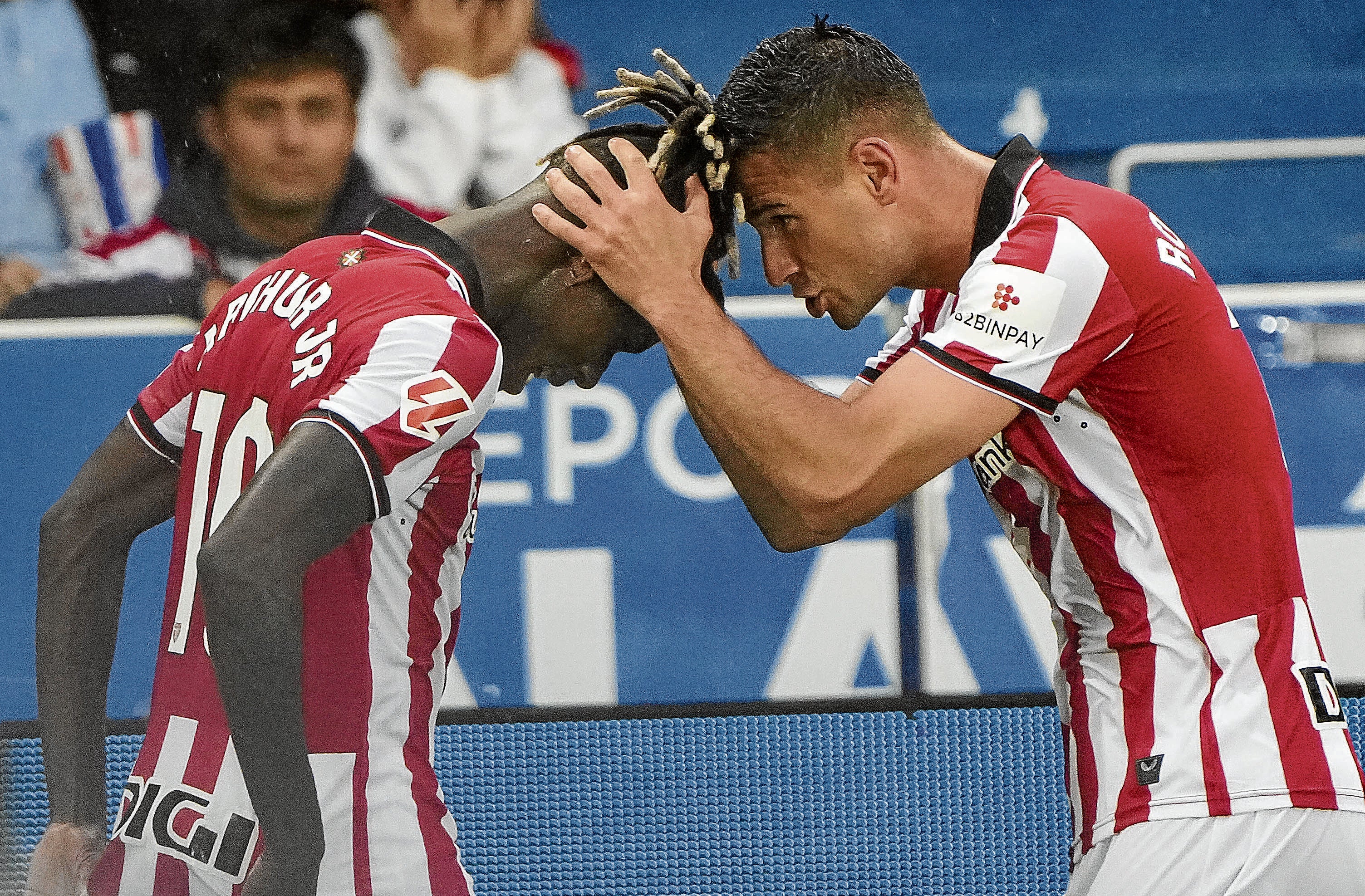 El Athletic se gana la tranquilidad en Mendizorroza