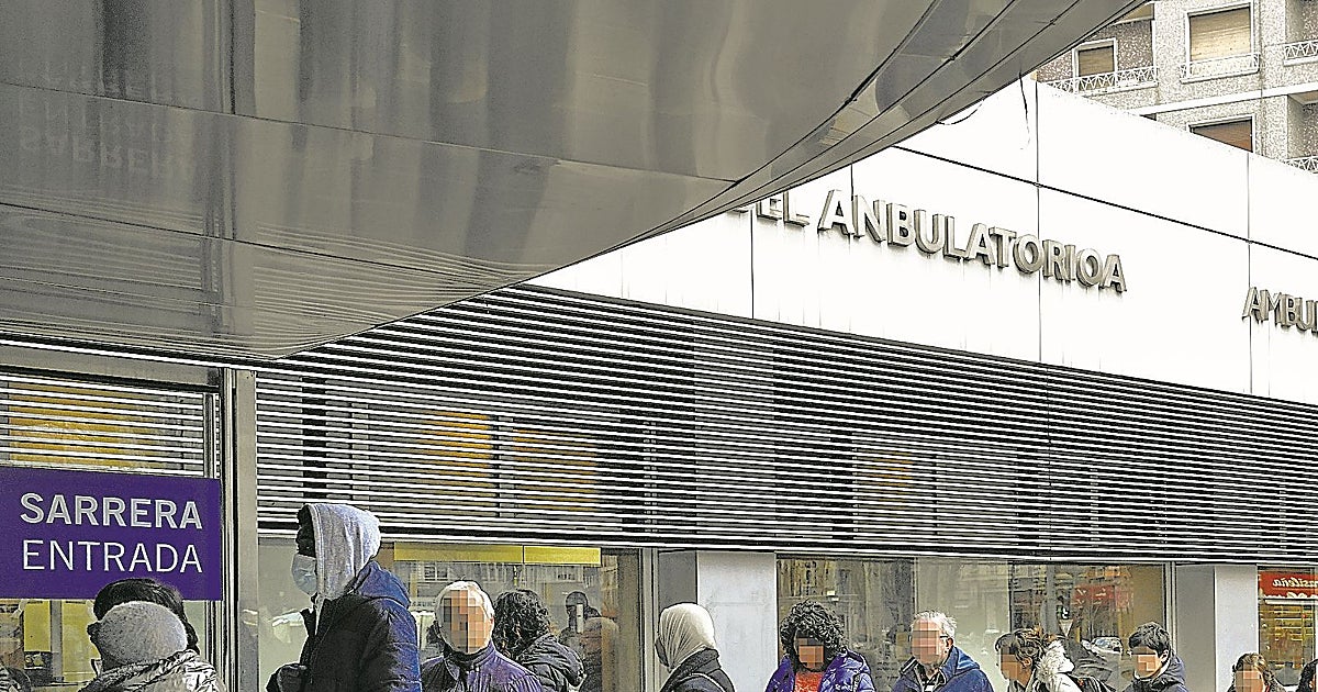 Empresas vascas contratan seguros sanitarios privados para combatir el absentismo