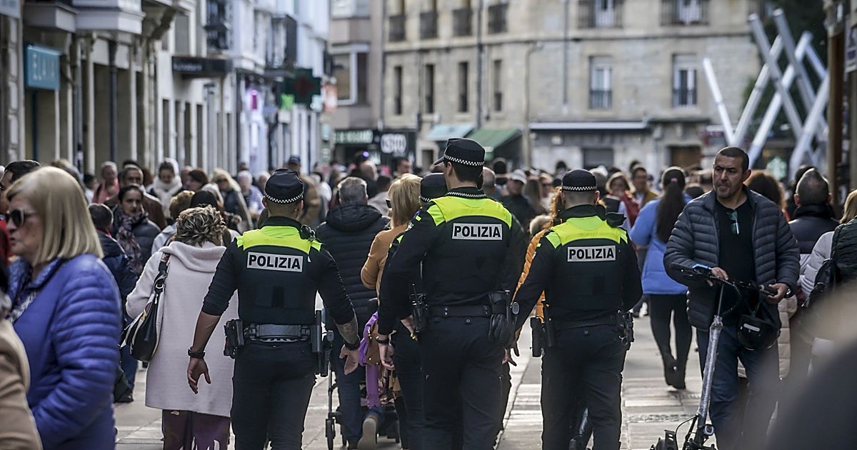 La Policía Local de Vitoria recoloca a más de 20 agentes para evitar un aluvión de denuncias por prevaricación