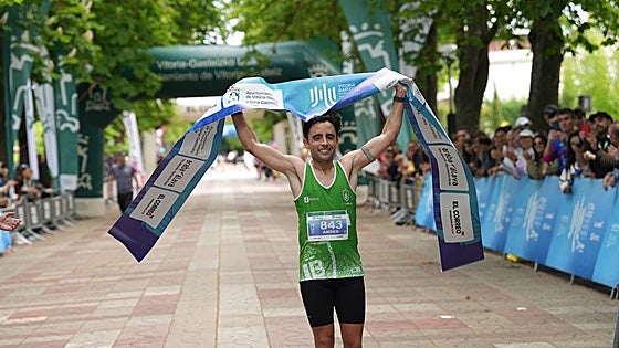 Ander Uribe y Miriam Piñacol conquistan el Maratón Martín Fiz