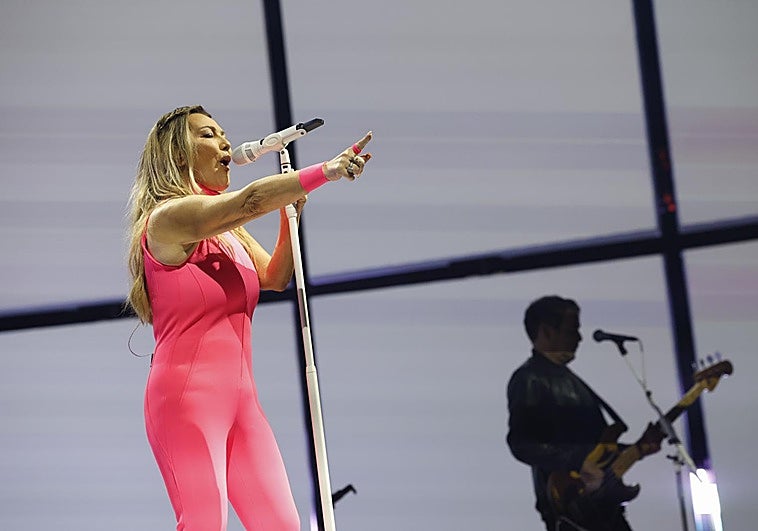 La disculpa de Amaia Montero tras una canción que no cantó como esperaba en su regreso a La Oreja de Van Gogh: «Lo hago fatal»