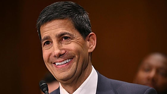 El candidato de Trump presidirá la Reserva Federal