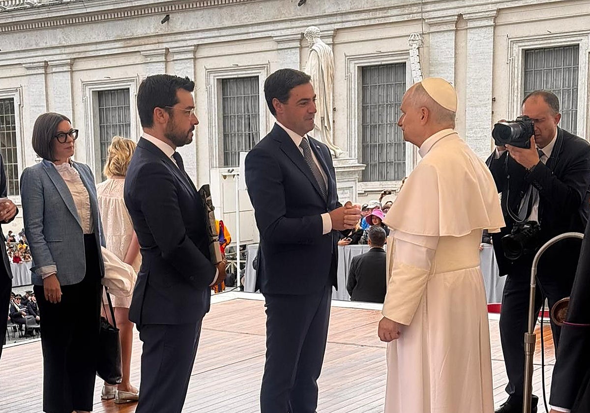 El 'Guernica' y una poesía en euskera y quechua, los regalos de Pradales al Papa en su visita