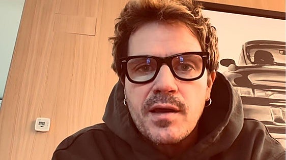 Dani Martín se disculpa tras recibir una carta del Valencia por llamar a su dueño «chino» y pedir su marcha