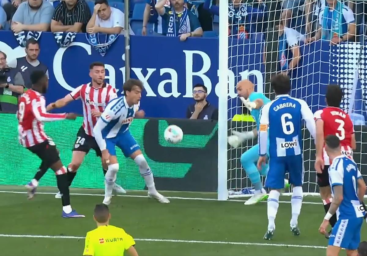 La jugada que resume la temporada del Athletic en ataque
