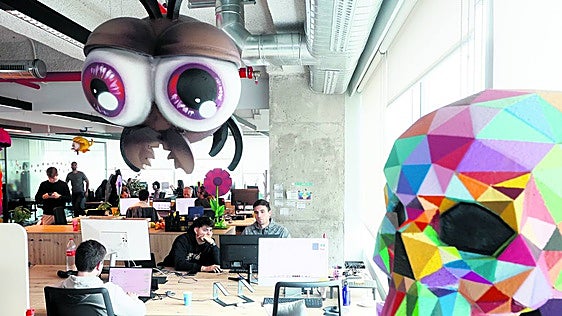 Elrow Family, el gigante creativo que revoluciona el espectáculo desde Bilbao