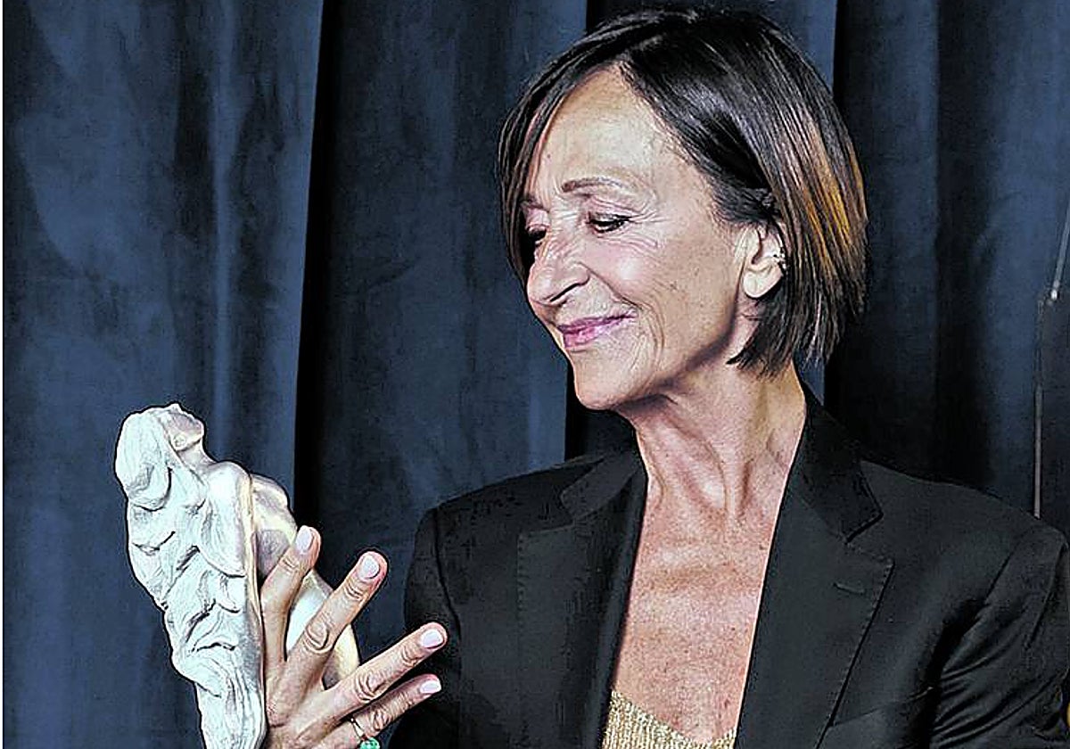 Ana Garay: «Lo que más me gustaba era ayudar a mi aita a montar el escaparate de la tienda»