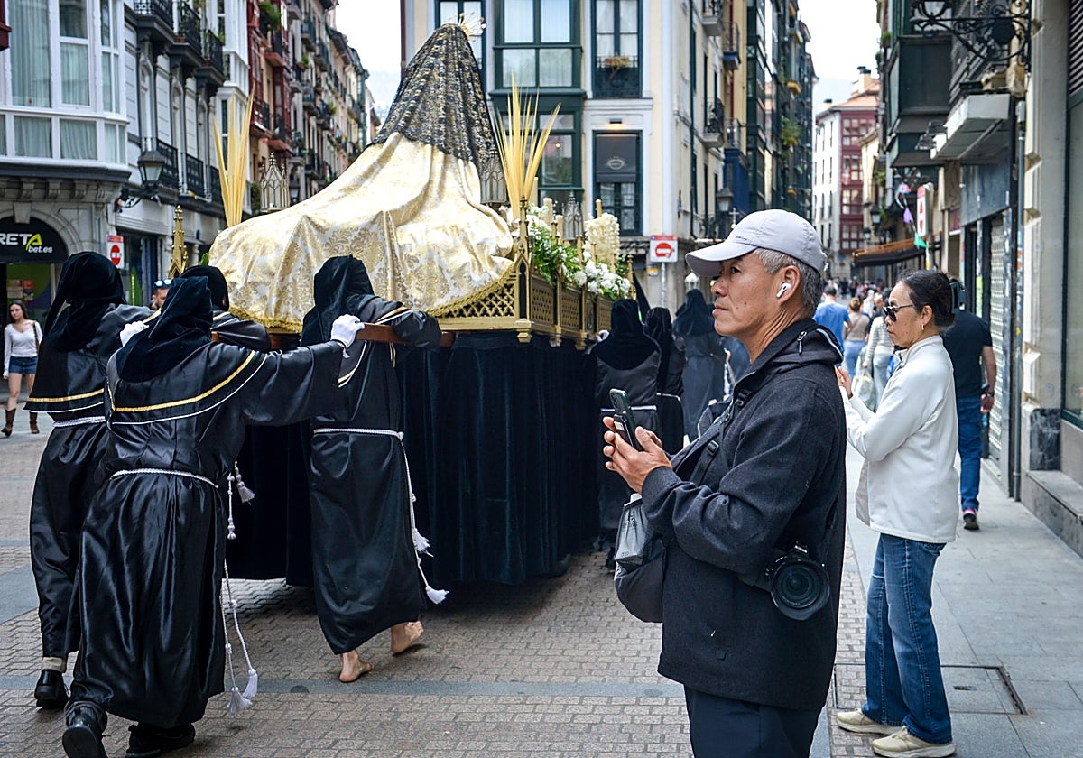 Los hoteles vizcaínos firman su mejor abril por el turista extranjero y la Semana Santa