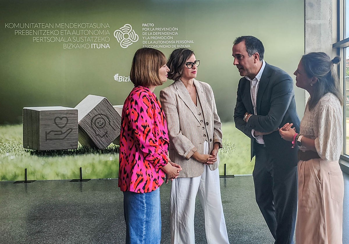 79 entidades de Bizkaia se suman al pacto foral de cuidados y ponen el foco en la soledad