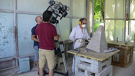 Un documental para esculpir el «luminoso» universo de Paco San Miguel