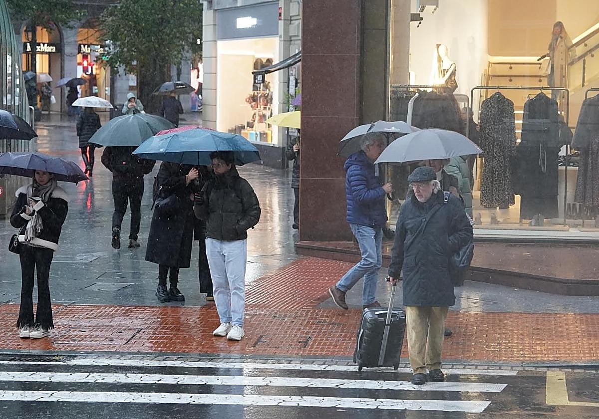 Giro del tiempo en Bizkaia: lluvia y bajada de temperaturas por la llegada de un frente