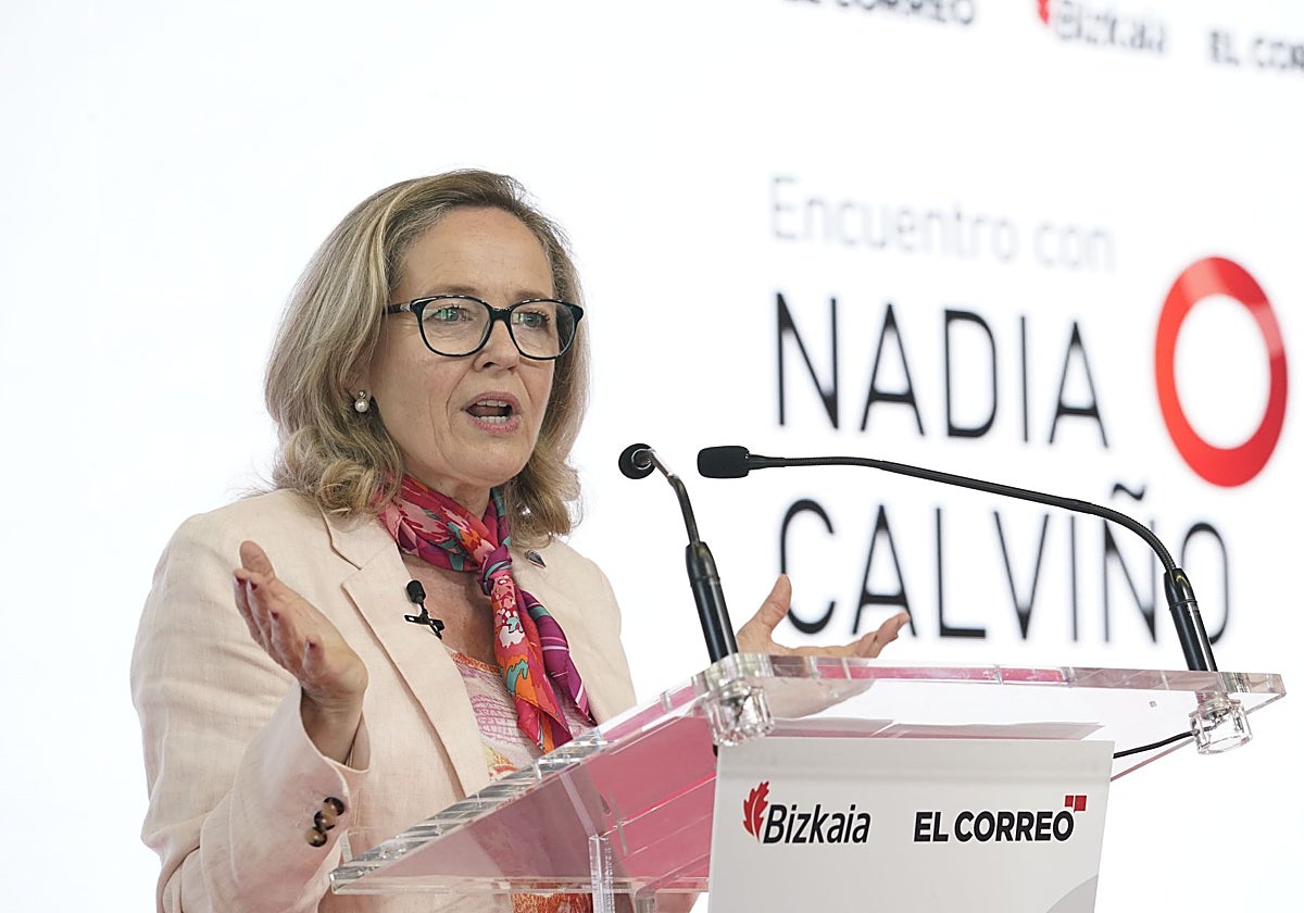 Calviño anuncia un préstamo de 500 millones para ampliar la red de salud vasca