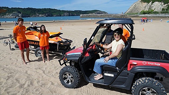 La Diputación también estudiará alargar el próximo año la temporada de playas hasta octubre