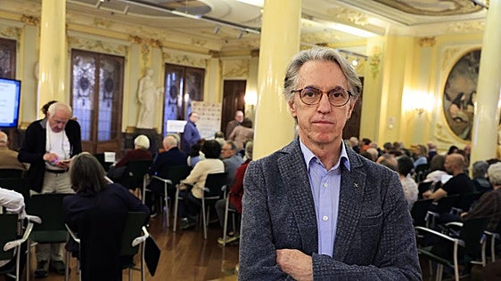 El historiador Julián Casanova traslada a viñetas la Guerra Civil española